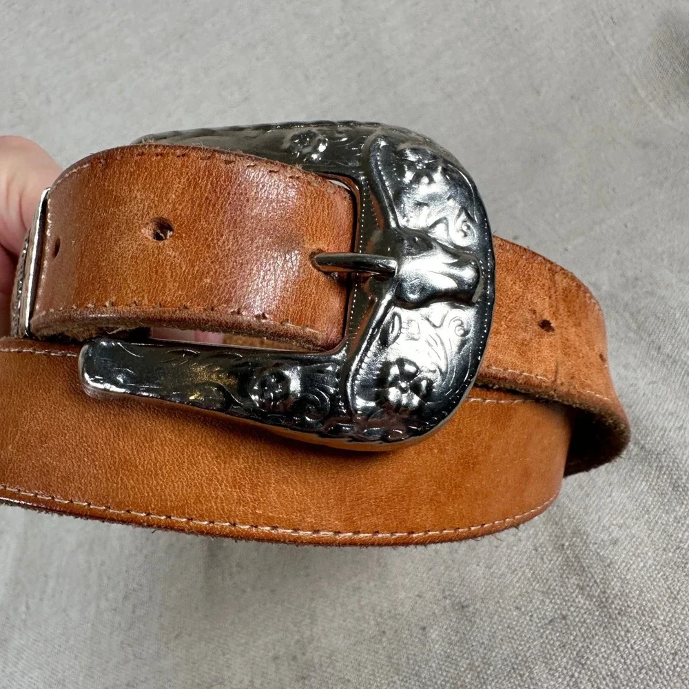 Western Genuine Leather‎ Belt Silver Concho Buckle Tan Brown Women's cowgirl